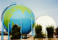 ガスタンクの壁画